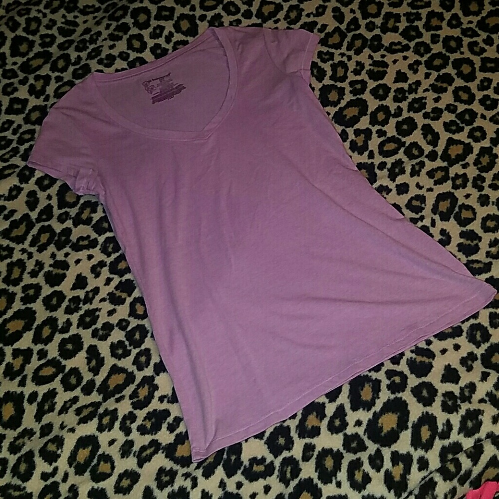 Lilac v neck