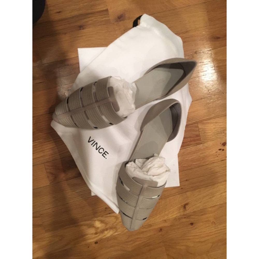 Vince, brand new beige/ off white sandals