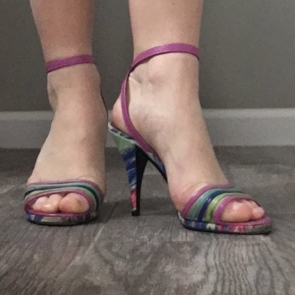 Colorful heals🌈