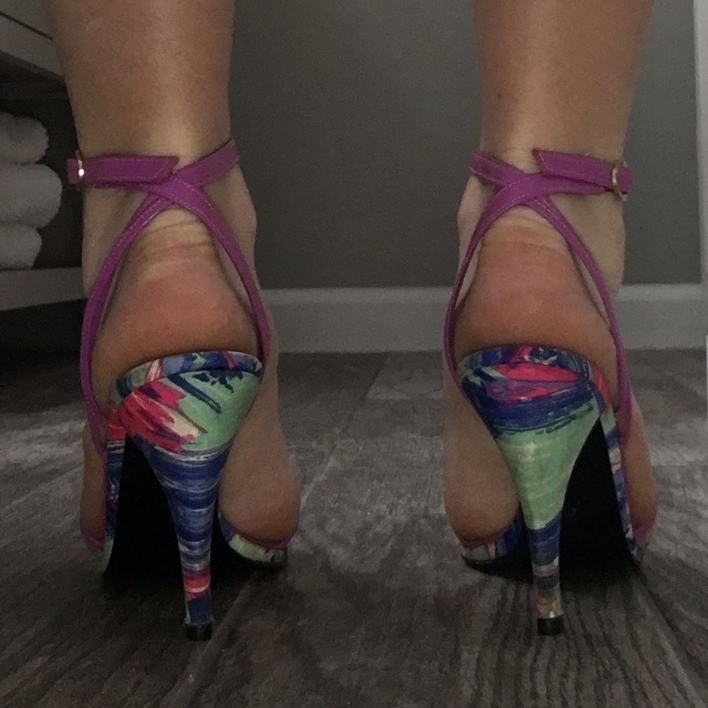 Colorful heals🌈 - Picture 3 of 4