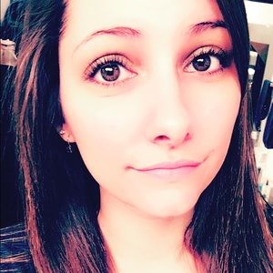 Meet your Posher, Shaina