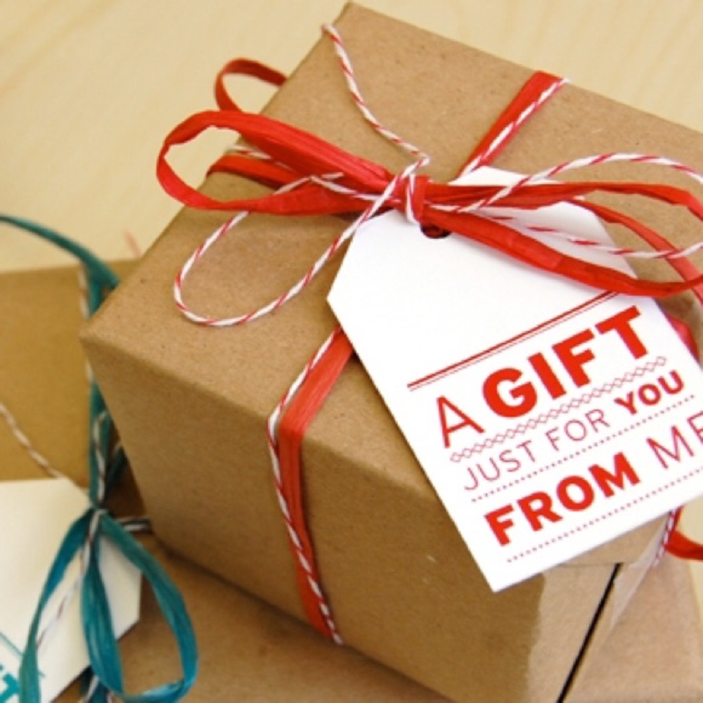 🎁✨ONE FREE GIFT!✨🎁 - Picture 2 of 2