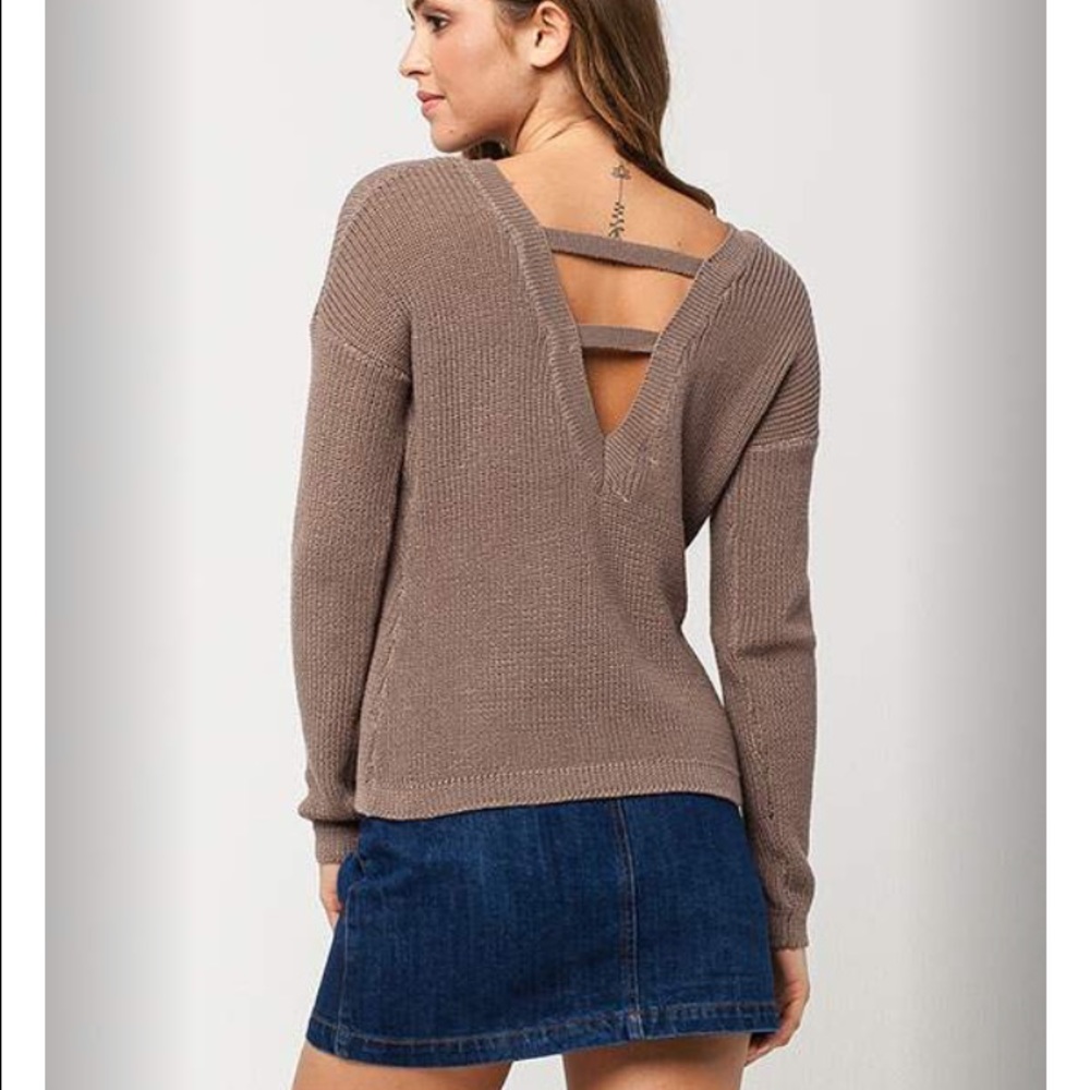 Full Tilt taupe v-back sweater