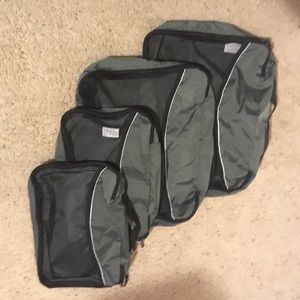 Baggu: travel packing cubes