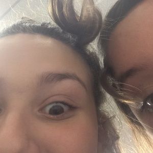 Meet your Posher, Alayna