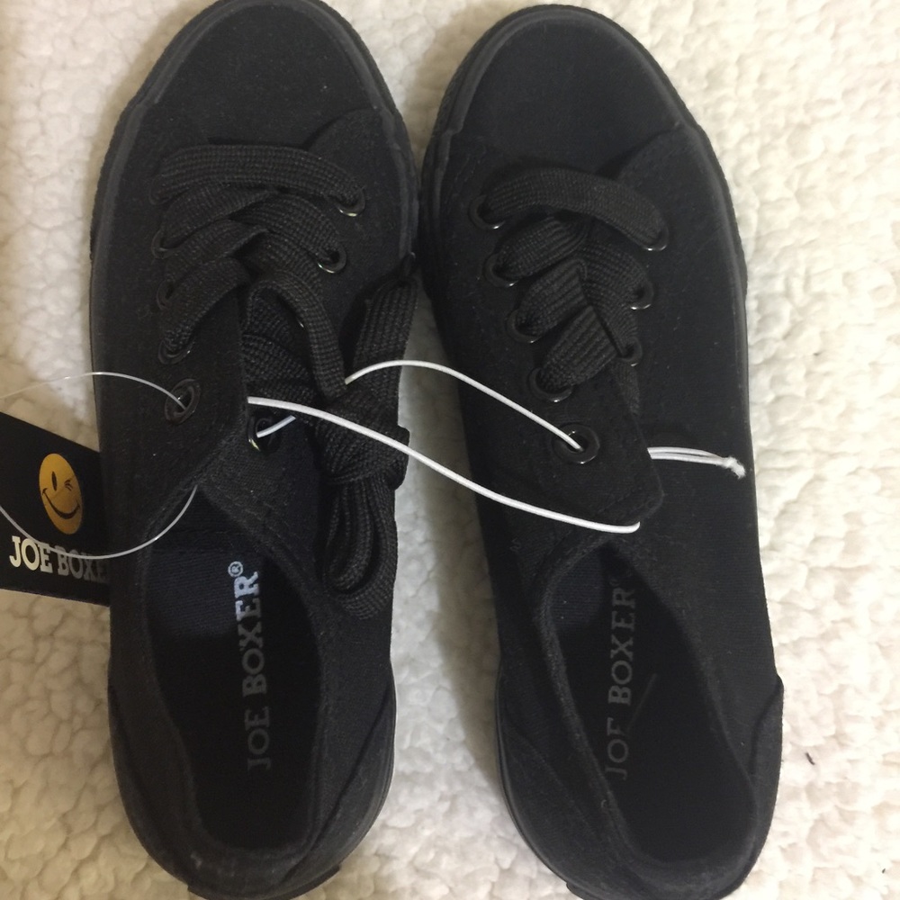 Black Sneakers 👟 size 1