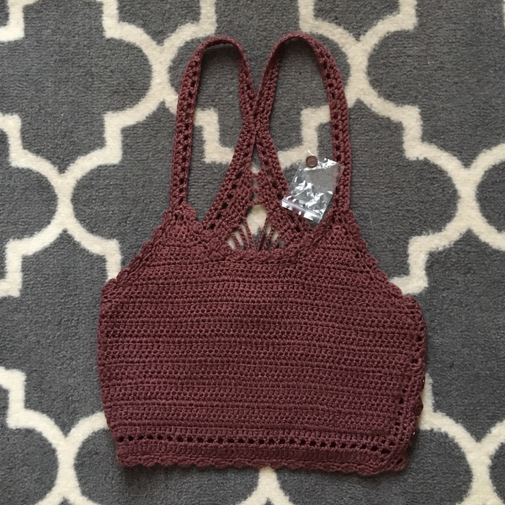 🌞Tilly's🌞 Burgundy Crochet Crop Top