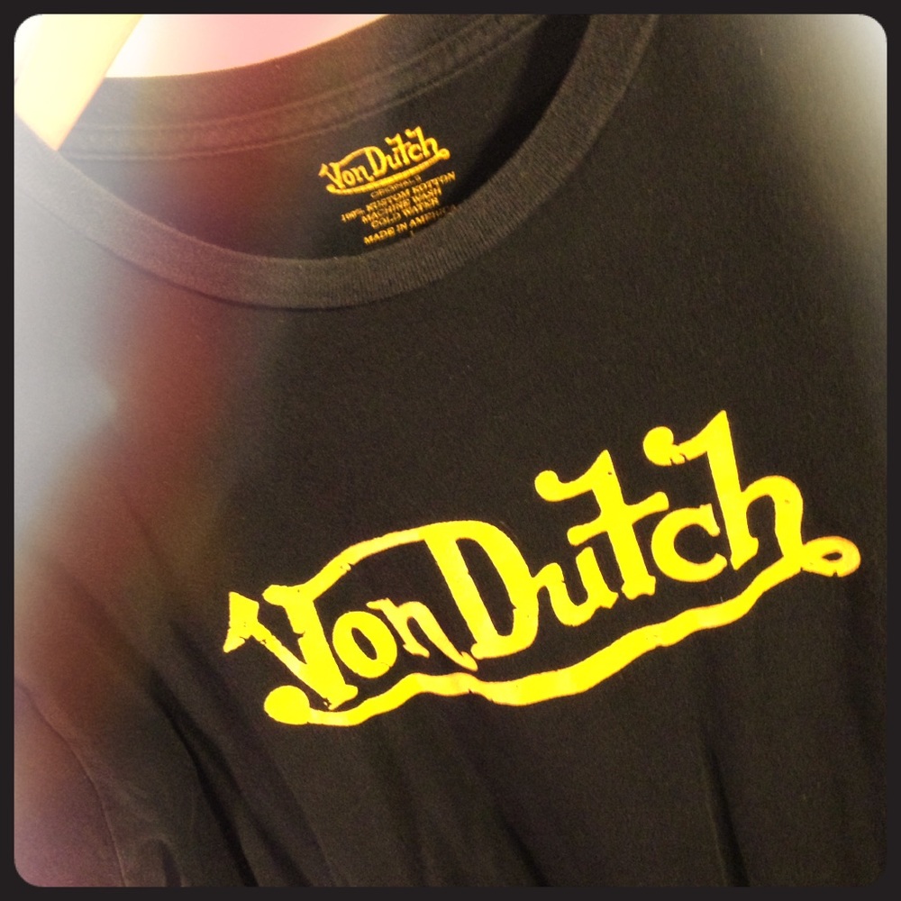 Von Dutch ladies large tshirt.