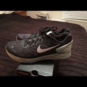 Nike women's Lunarglide 6