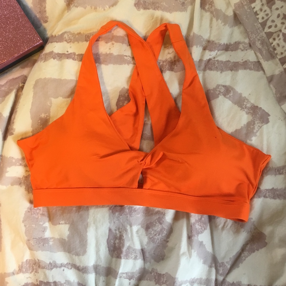 Fabletics sports bra