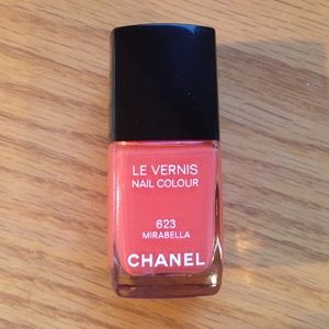CHANEL Le Vernis 623 Mirabella Nail Polish