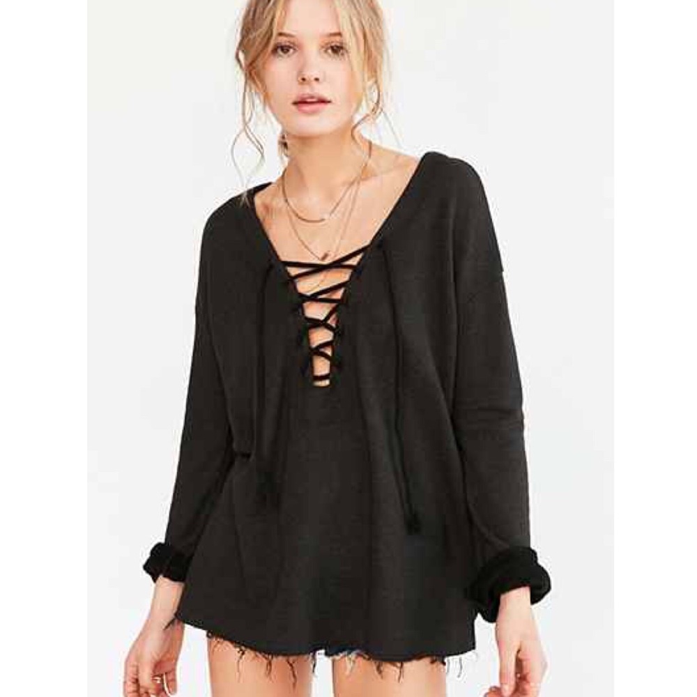 Urban Outfitters - Truly Madly Deeply Pullover Top
