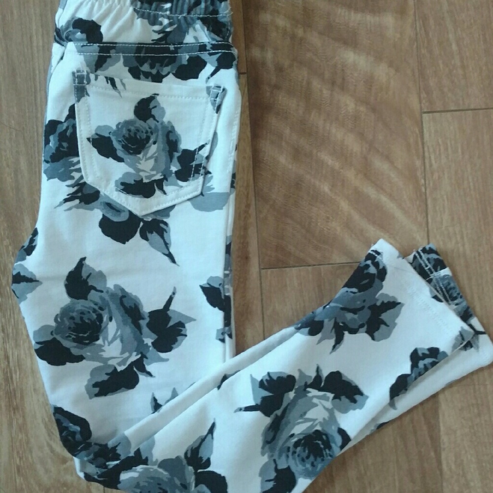 Children's Place floral jeggings 5t