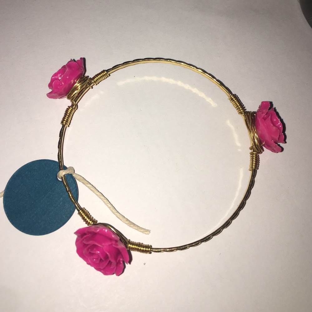 Gold bangle