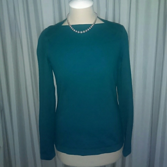 ****SOLD****  Banana Republic Merino Knit Top - Picture 3 of 4