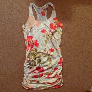 Forever 21 floral shirt size: small