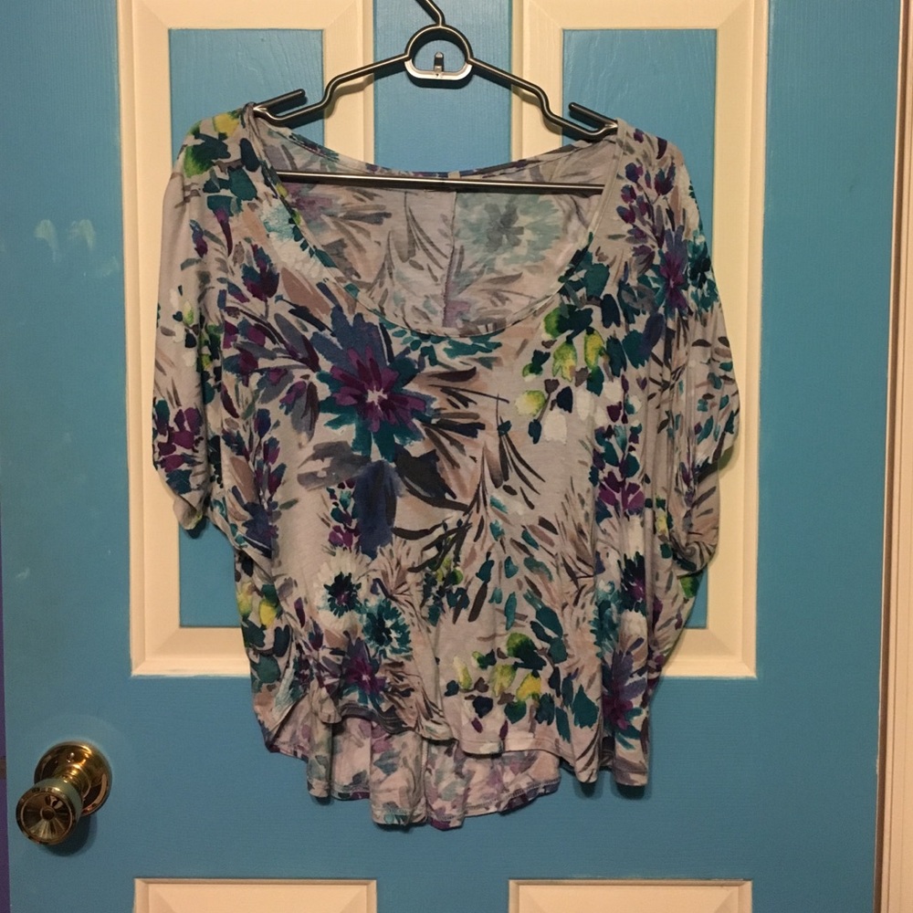Flowy floral crop top