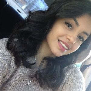 Meet your Posher, Anissa