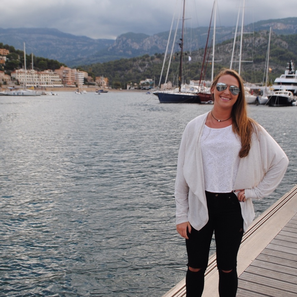 Meet your Posher, Olivia