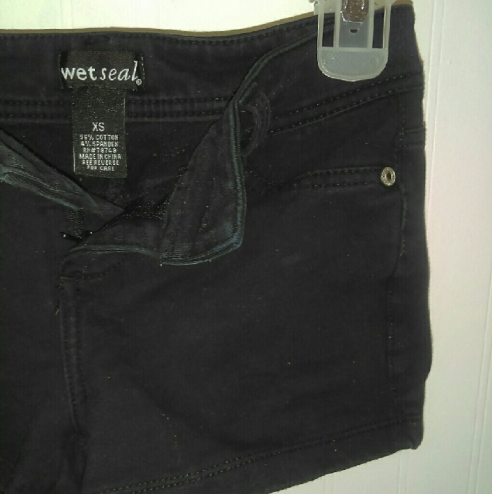 Black wet seal shorts!