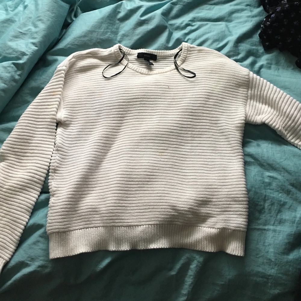 ⚡️⚡️⚡️ FLASH SALE⚡️⚡️⚡️White crop sweater