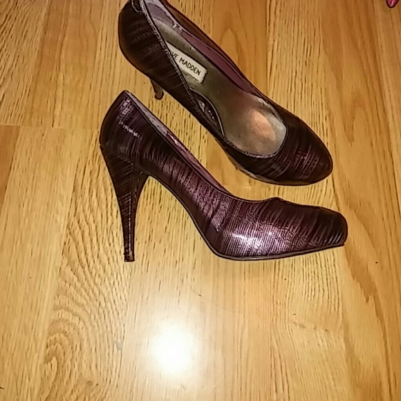 Heels - Picture 2 of 2