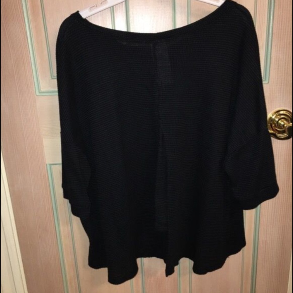 Top - Picture 3 of 4