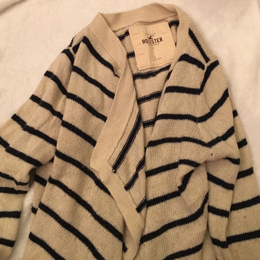Hollister Cardigan
