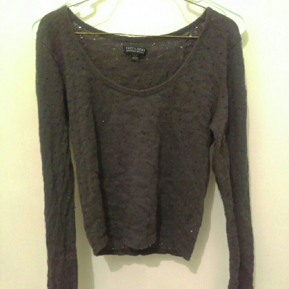 A&E top. - Picture 2 of 3