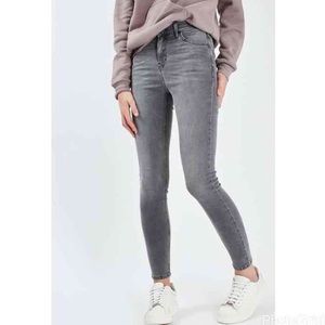 ON Hold NWT Topshop Jamie Jeans 28x30