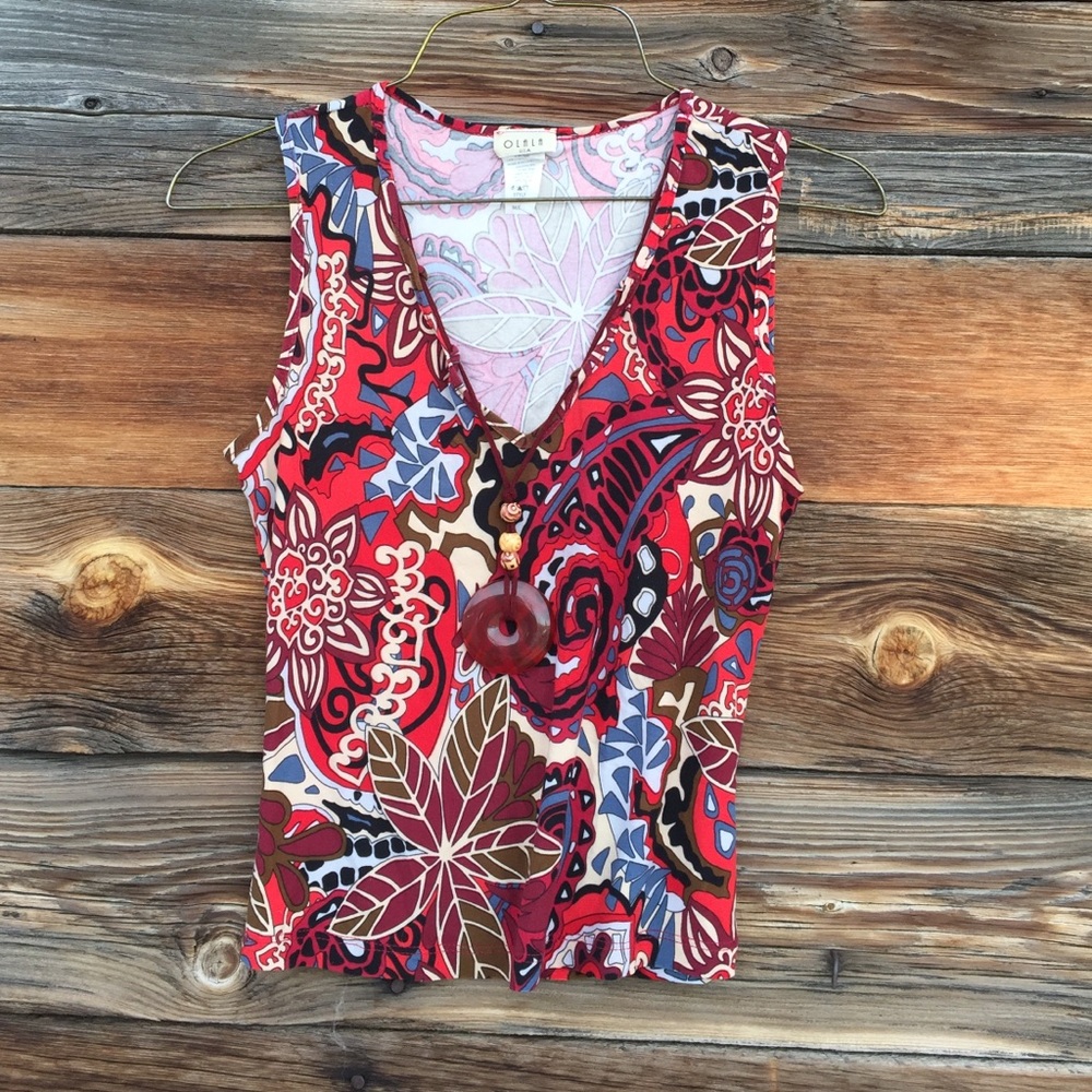 VENUS Sexy Floral top with Red Stone Necklace