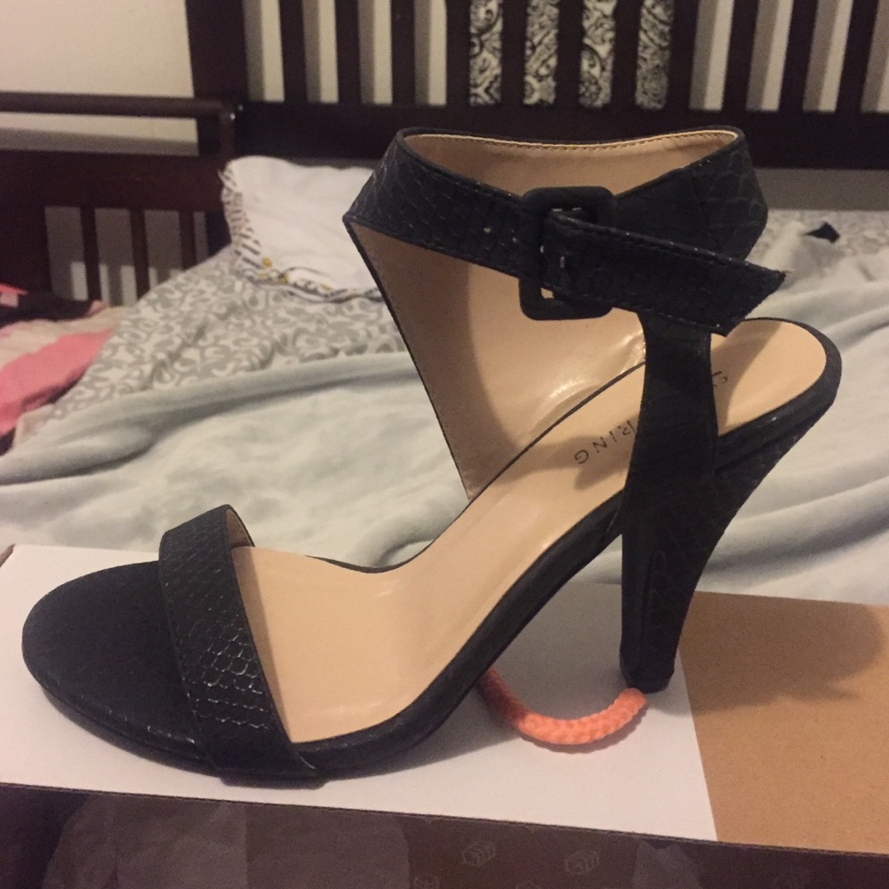CALL IT SPRING BRAND   Heels