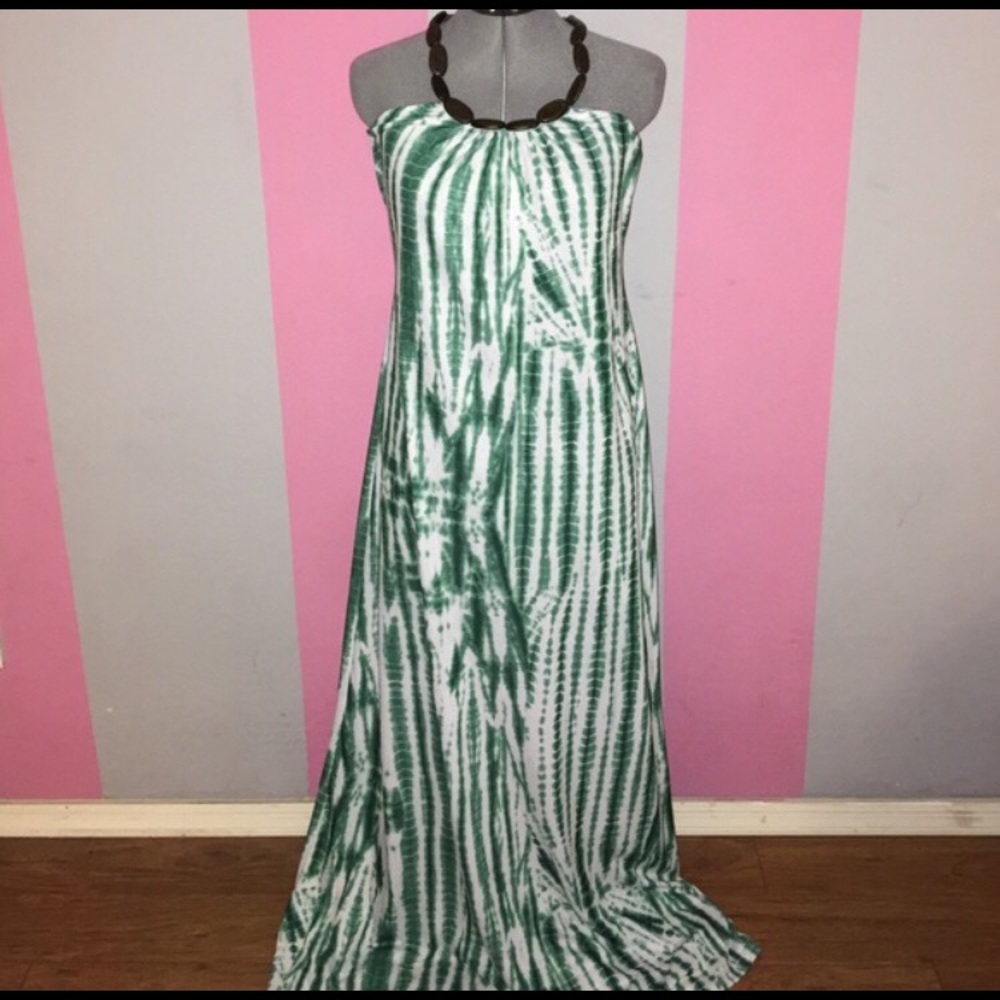 Green hipster halter maxi dress with brown beads.