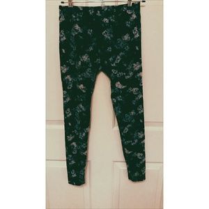 Blue floral sweater tights.