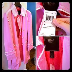 Lovely new pink Coach trench coat in small 💟
