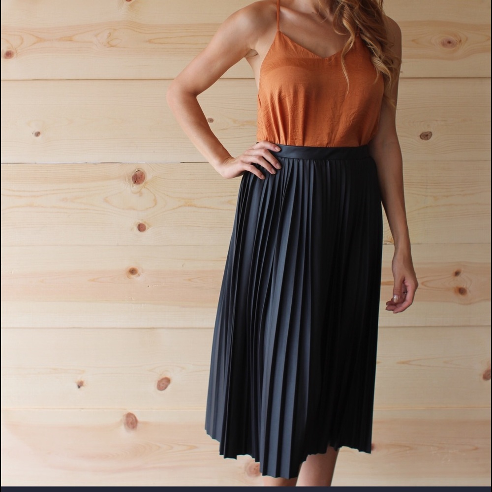 Faux leather pleated skirt