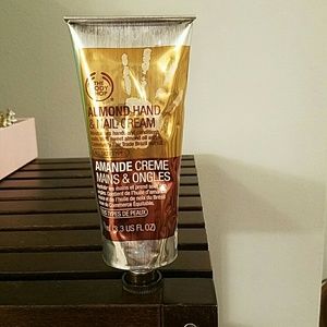 The body shop almond hand & nail cream