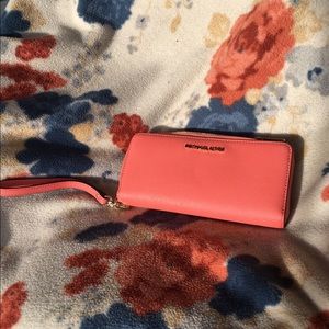Michael kors wallet
