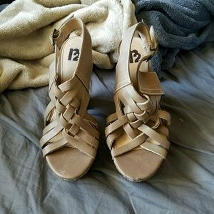 R2 Bernadette Chunky Heels