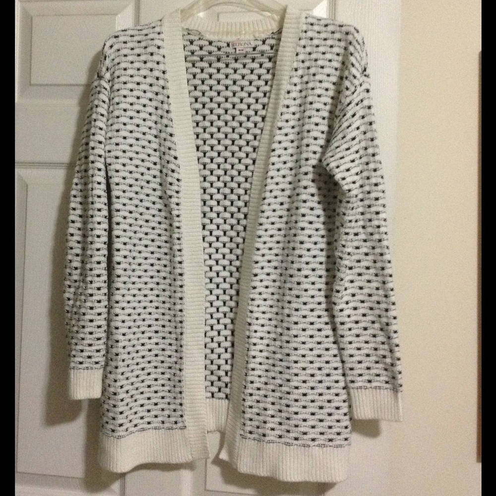 White and black open cardigan