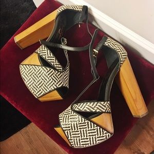 Black and white woven Jessica Simpson wood heels