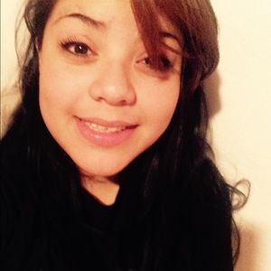 Meet your Posher, Stephany