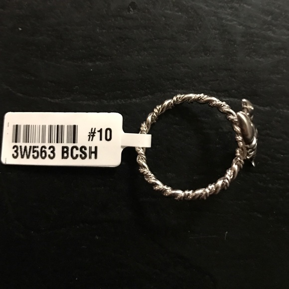 Ring - Picture 2 of 2