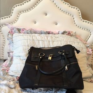 Newlie Louisse diaper bag