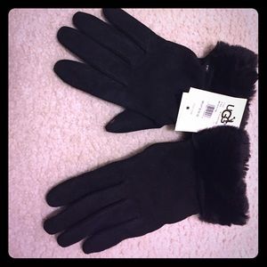 Ugg black gloves
