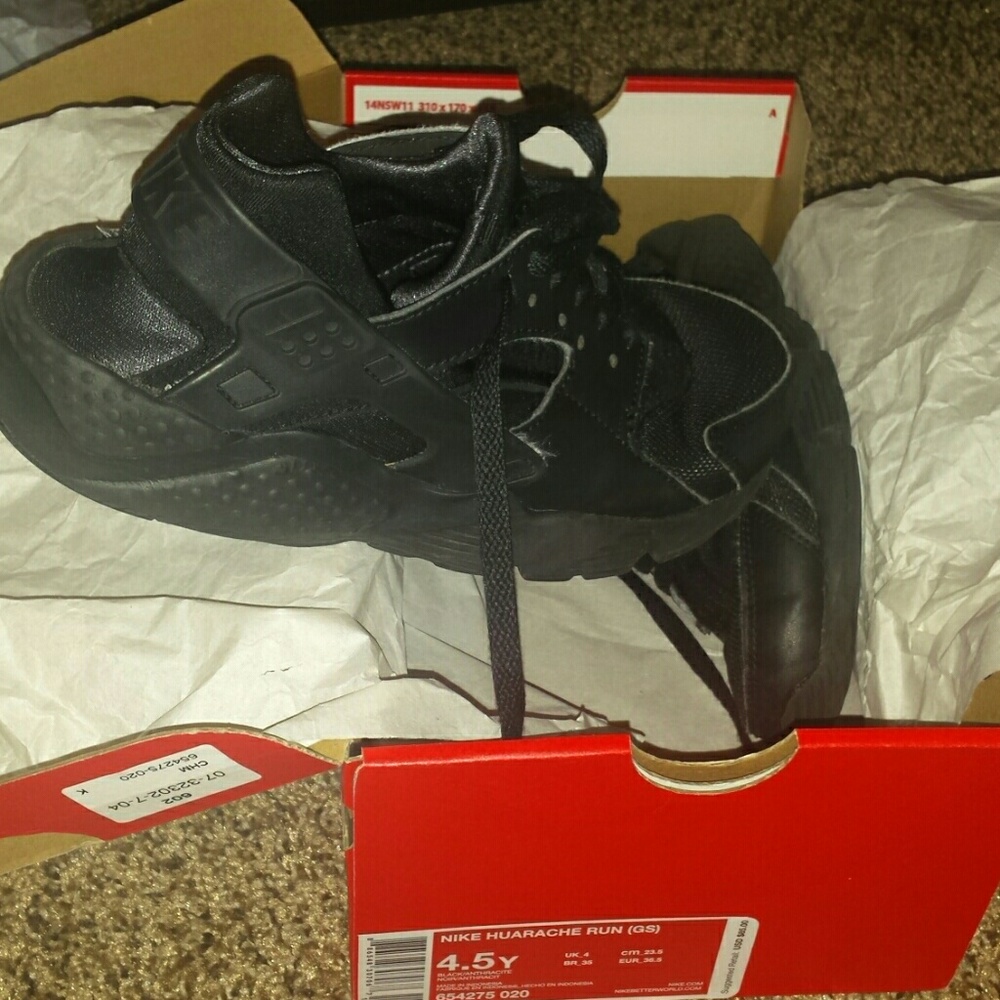Kids sneakers