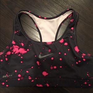 Size L. Nike bra top