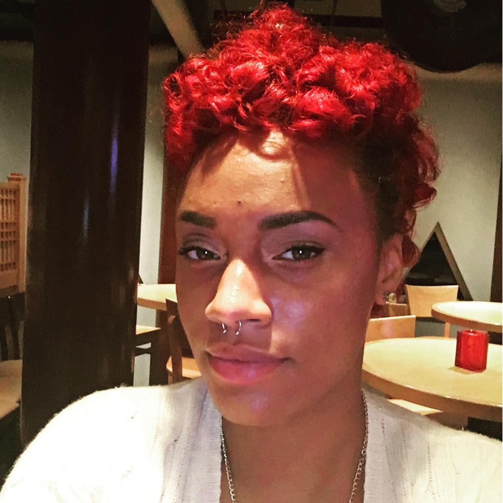 Meet your Posher, Davania