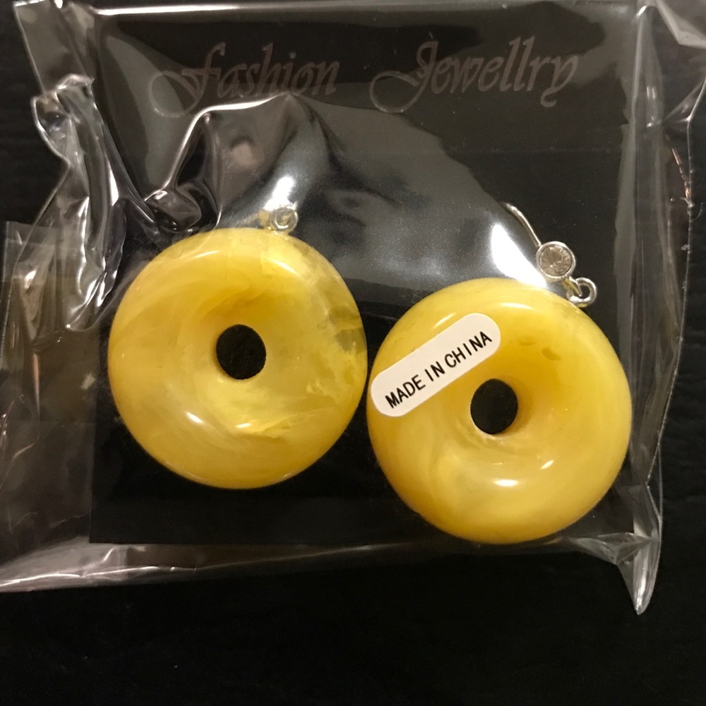 Yellow tires