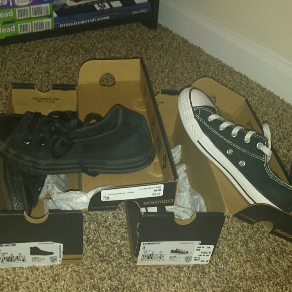 Kids sneakers bundle